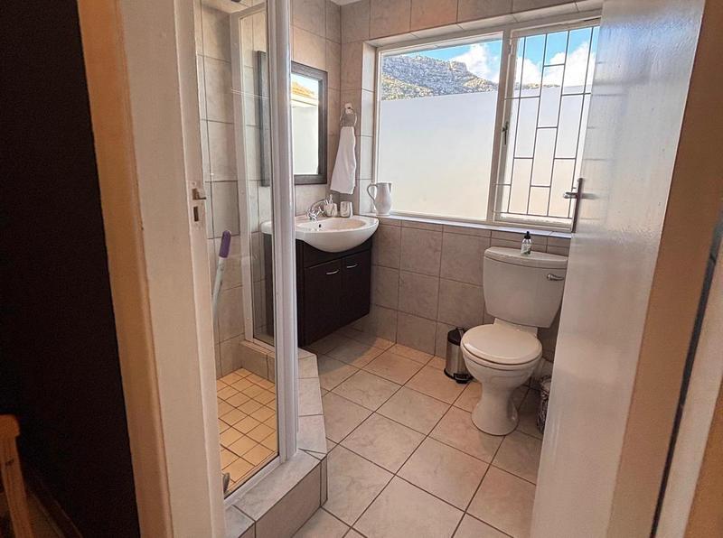 To Let 2 Bedroom Property for Rent in Fish Hoek Western Cape